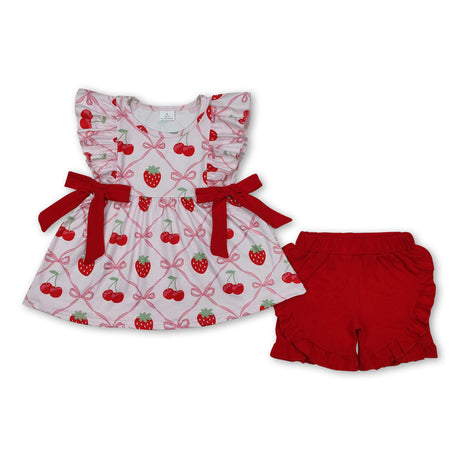 Girl short sleeve shorts outfits
