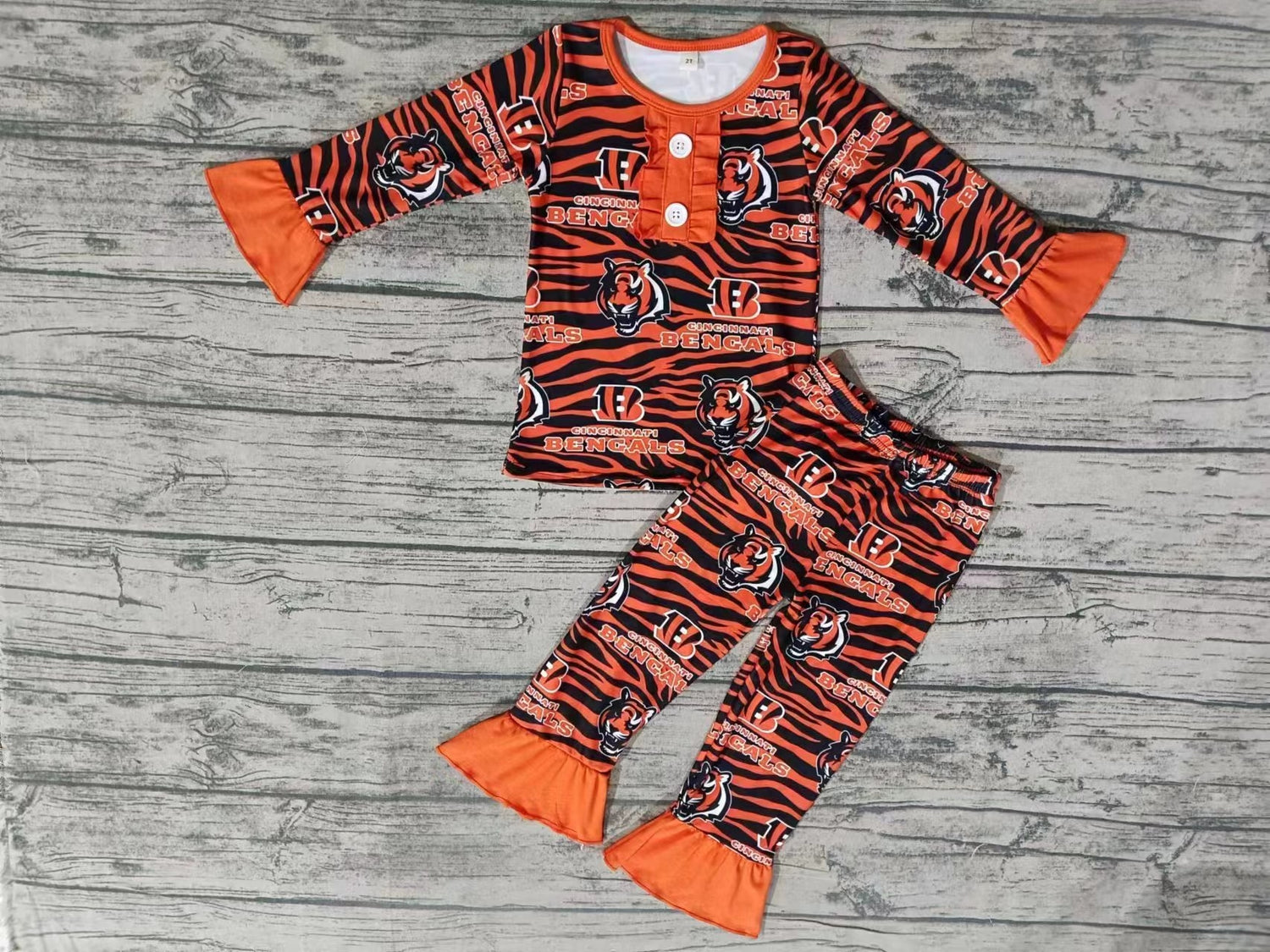 MOQ 5 Long sleeves B tiger girls team pajamas