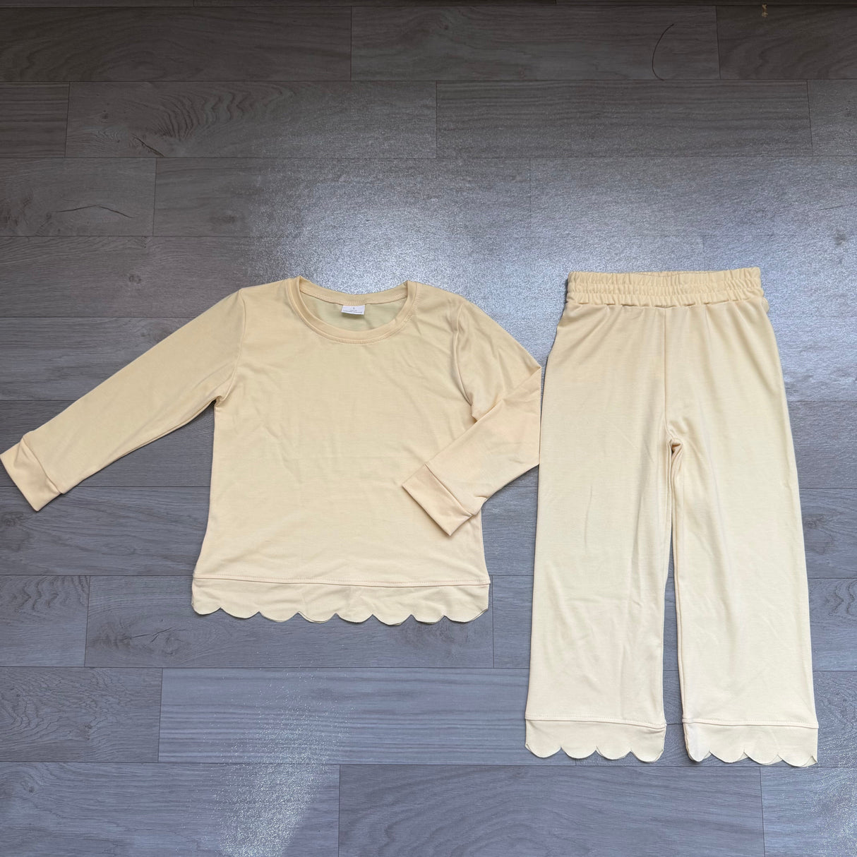 Yellow cotton long sleeves scallop girls fall pajamas set