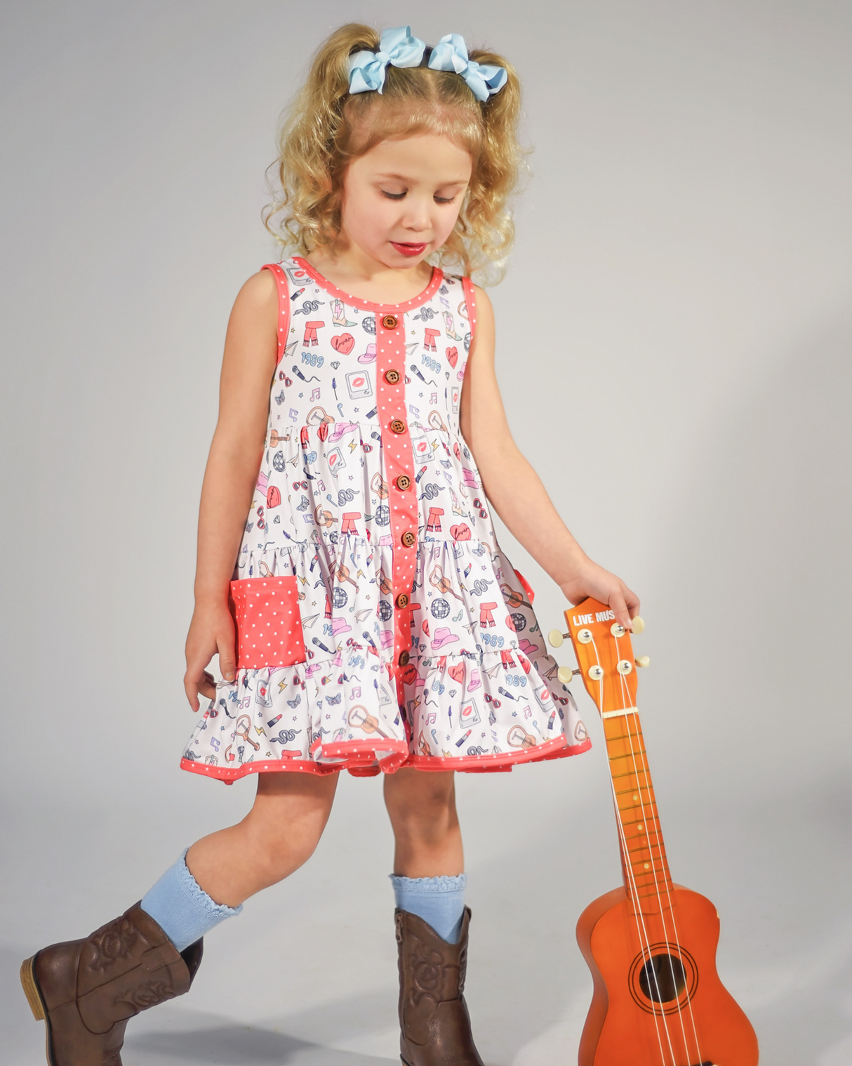 Sleeveless polka dots pockets buttons singer girls dress