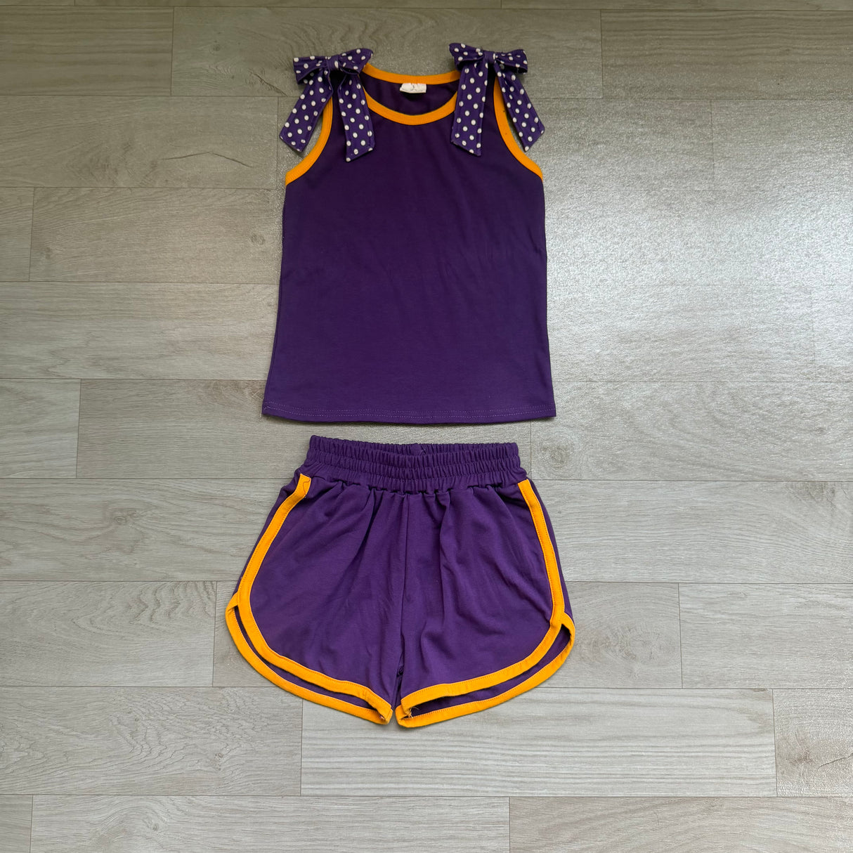 Sleeveless polka dots bow purple top shorts girls team outfits