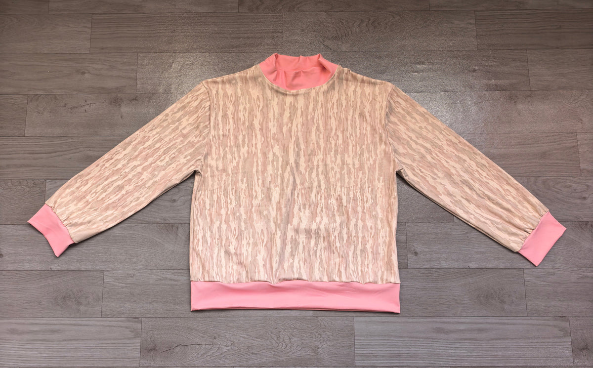 Long sleeves pink mock neck camo women active top