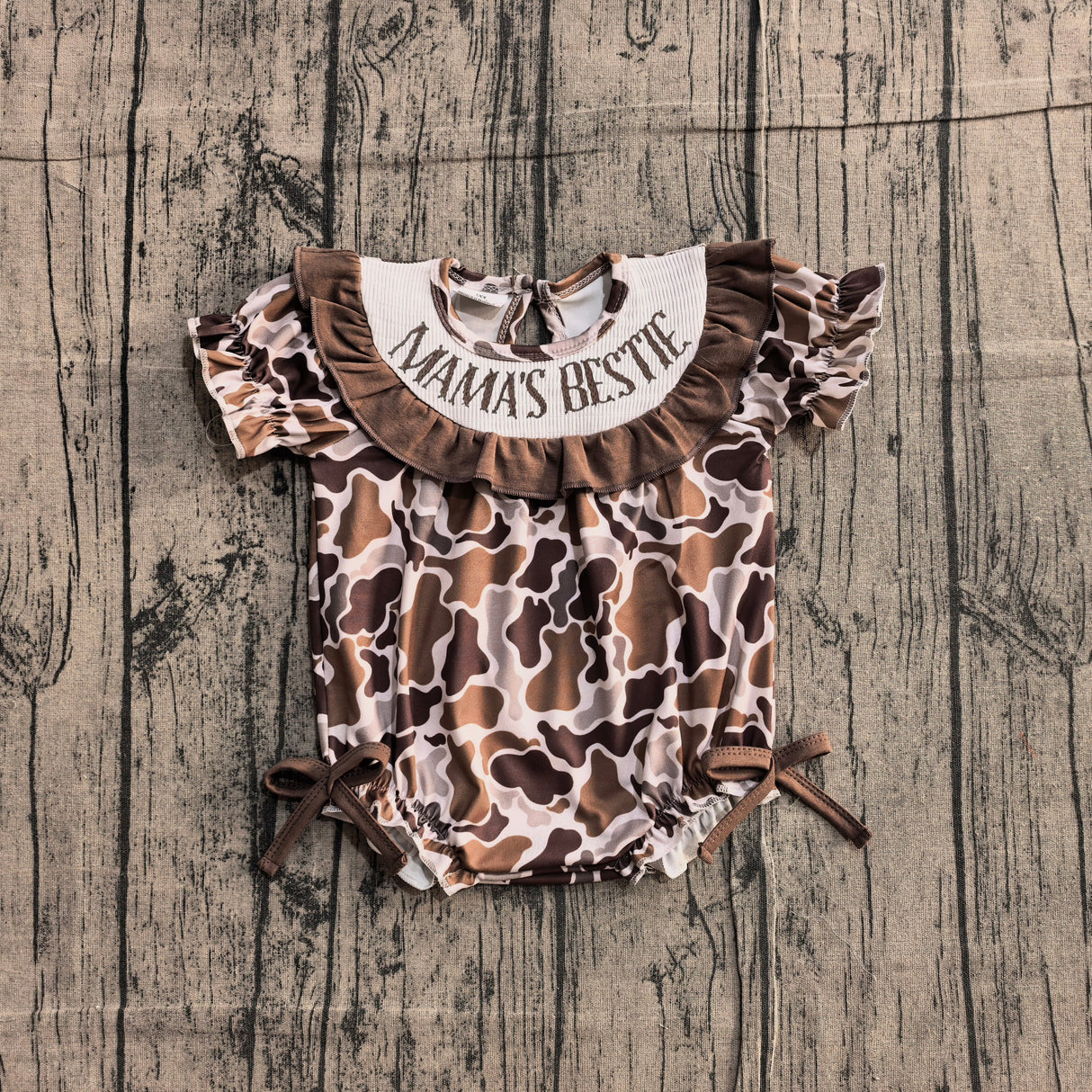 Short sleeves Mama's bestie embroidery camo girls romper