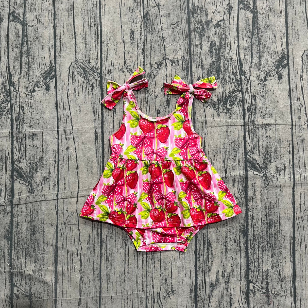 Sleeveless strawberry bow baby girls romper