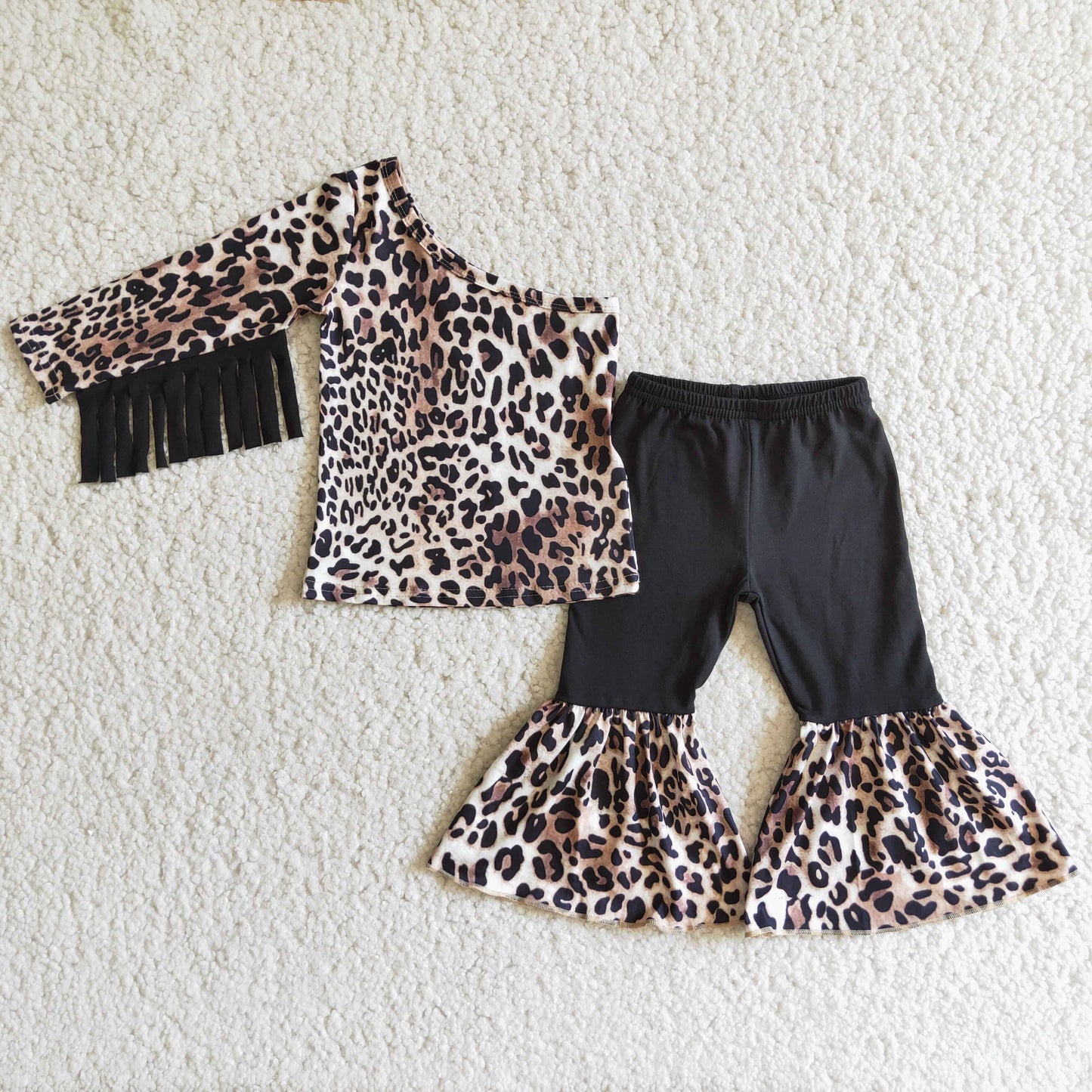 Off shoulder leopard tassels shirt bell bottom pants girls outfits