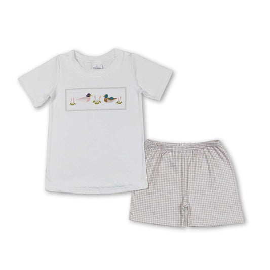 White duck top khaki plaid shorts boys clothing set