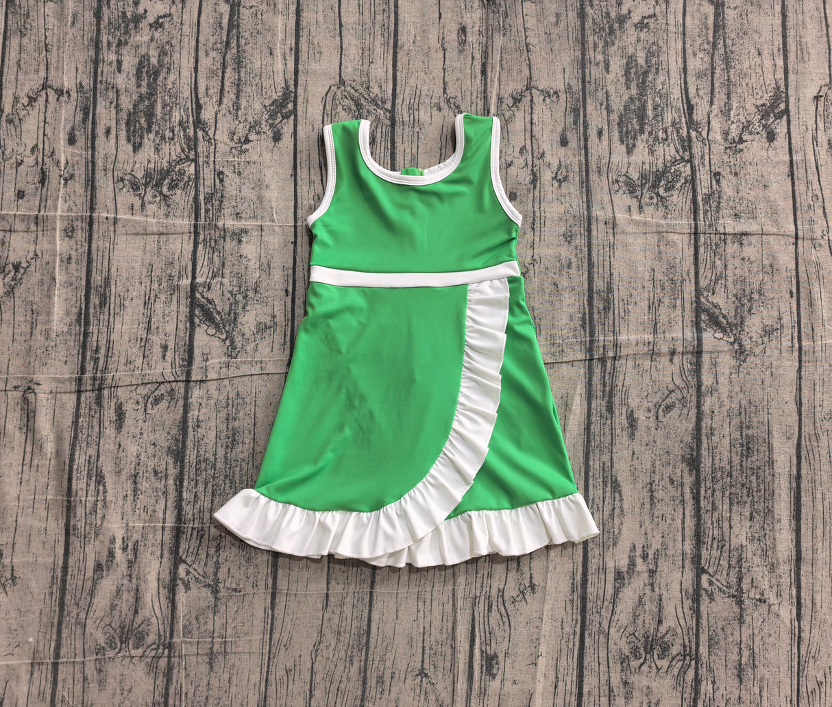 Sleeveless green white scallop girls athletic dress