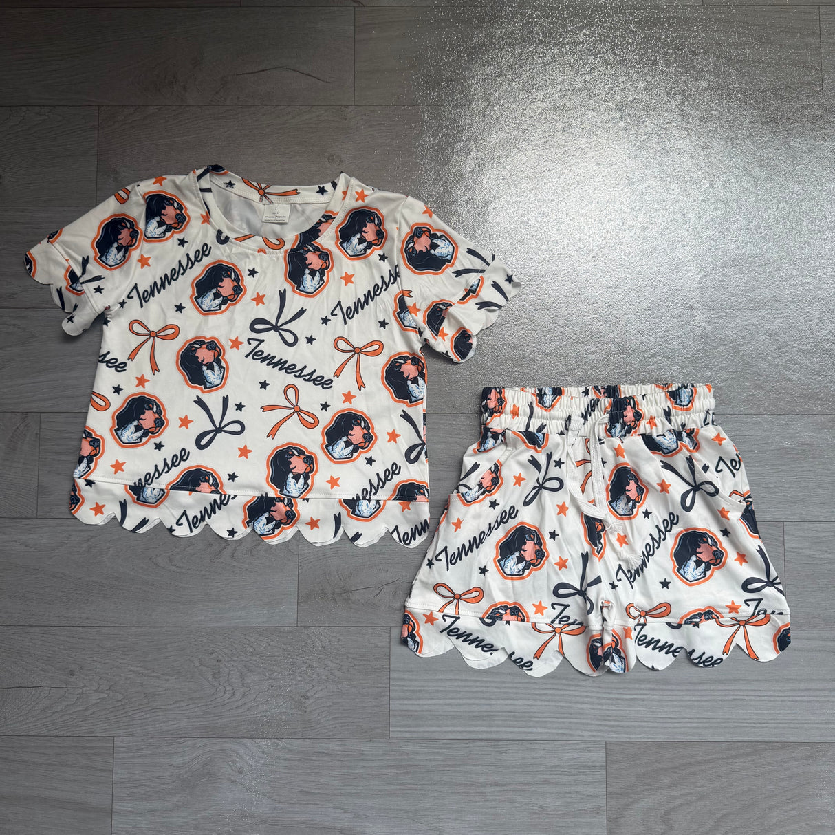 Short sleeves dog bow scallop girls team outfits