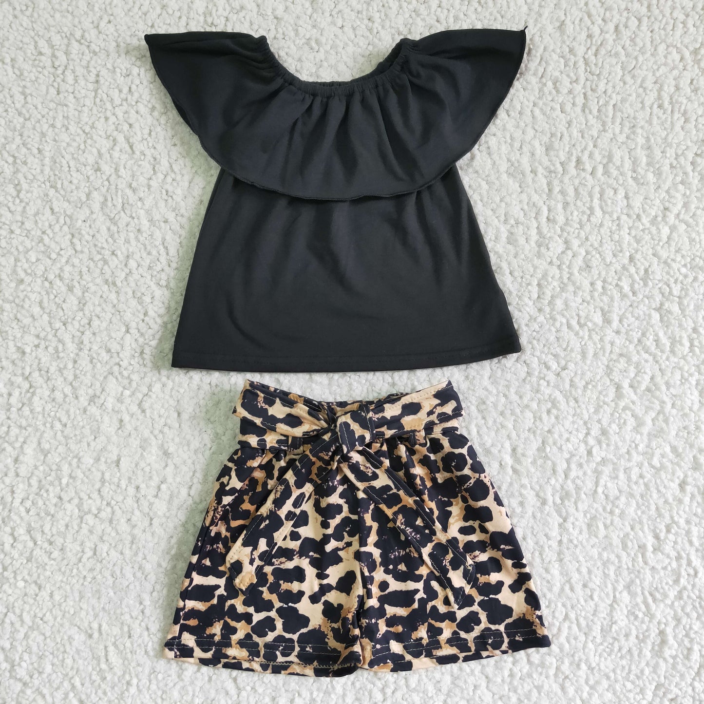 Black top leopard shorts girls summer outfits