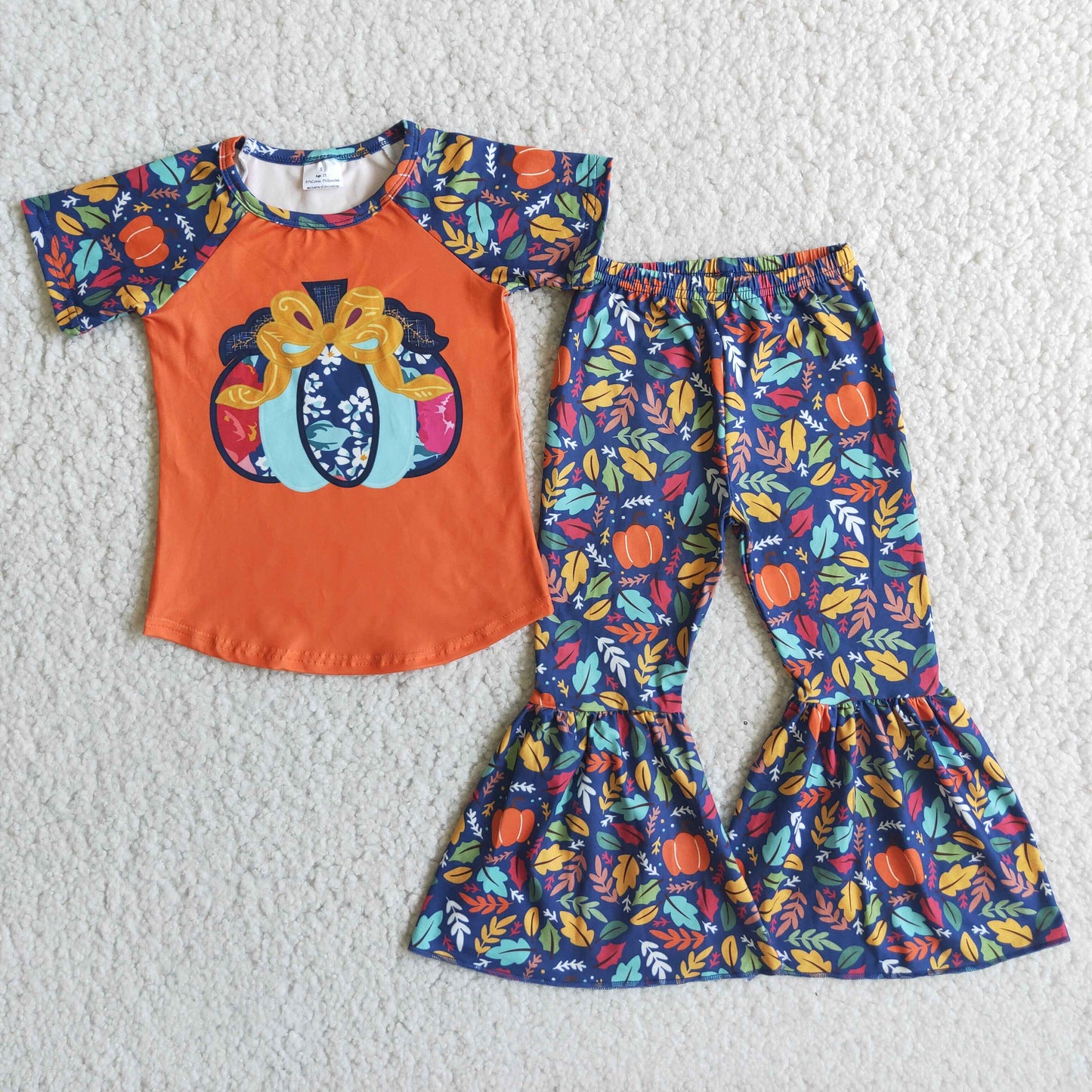 Pumpkin screen print raglan shirt leaf pants fall outfits