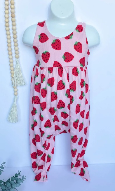 Sleeveless strawberry baby girls romper